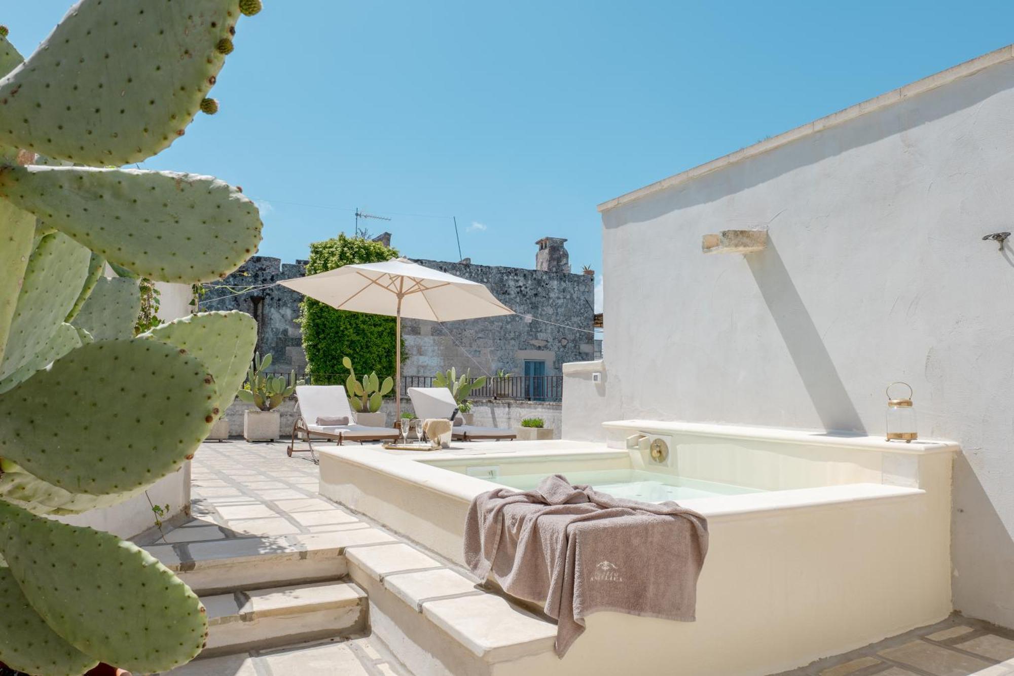 Palazzo Angelica - Luxury Retreat Otranto Bed & Breakfast Giurdignano Exterior photo